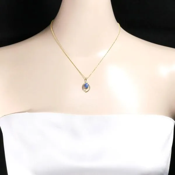 18K Yellow Gold Opal Necklace