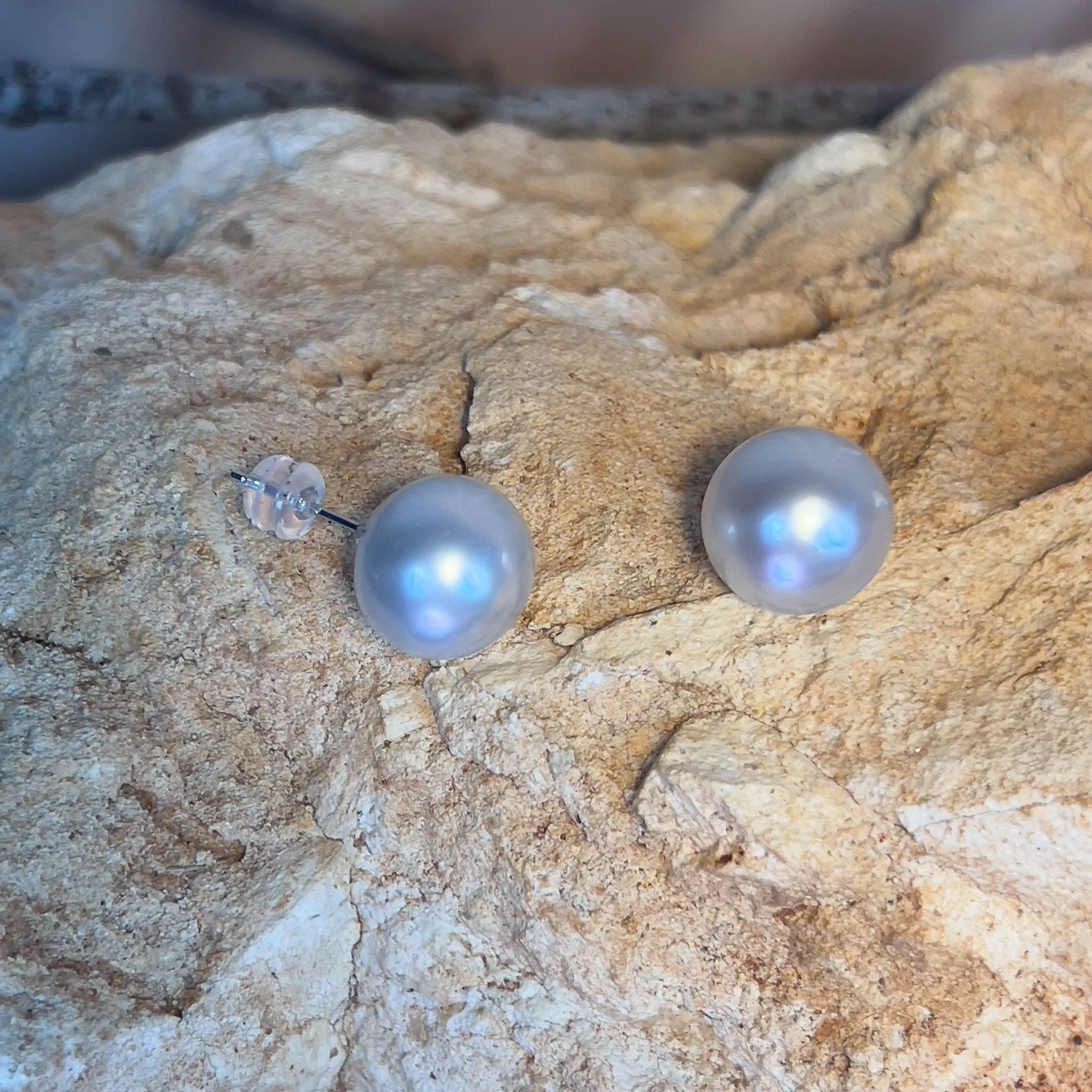 18kt White Gold South Sea 12mm studs