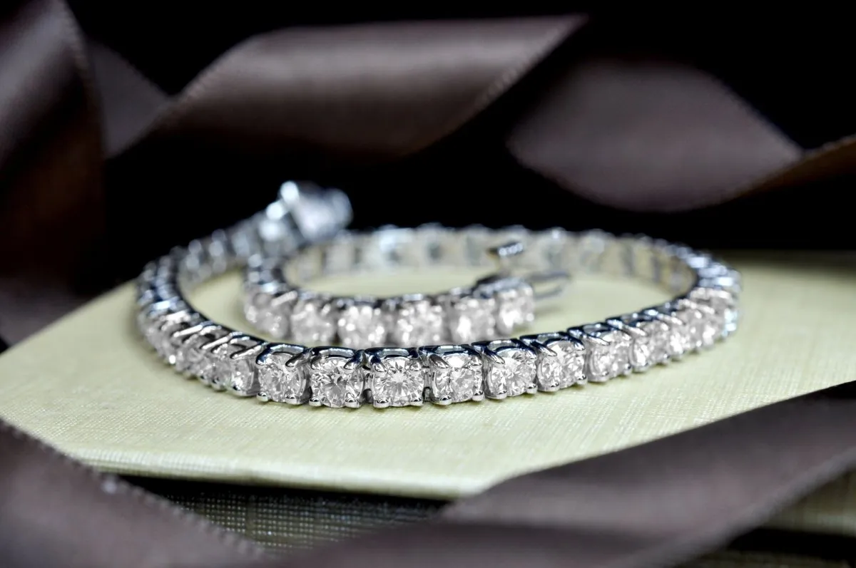 3.00-7.00 CT Round Cut Diamonds - Tennis Bracelet