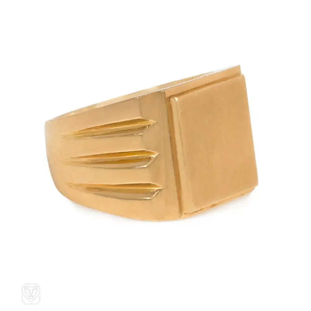 Art Deco gold signet ring, France