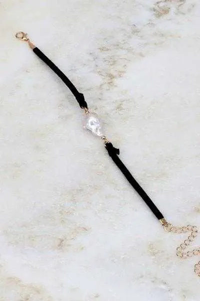 Boho  Suede strap  Choker with fresh water pearl