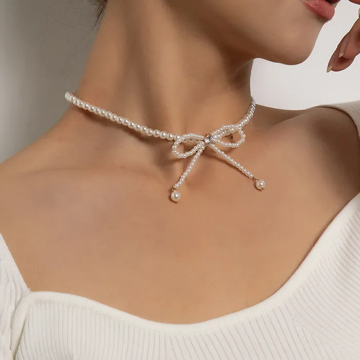 Bow Pearl Choker