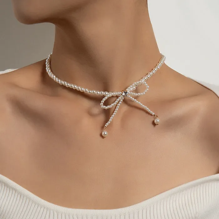 Bow Pearl Choker