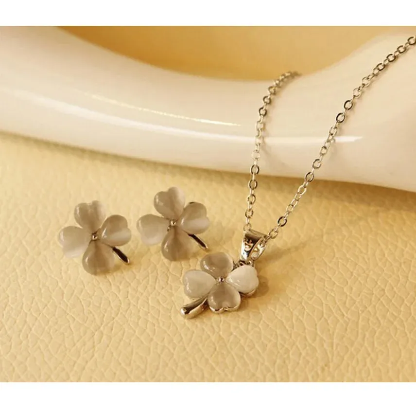 Clover Opal Necklace