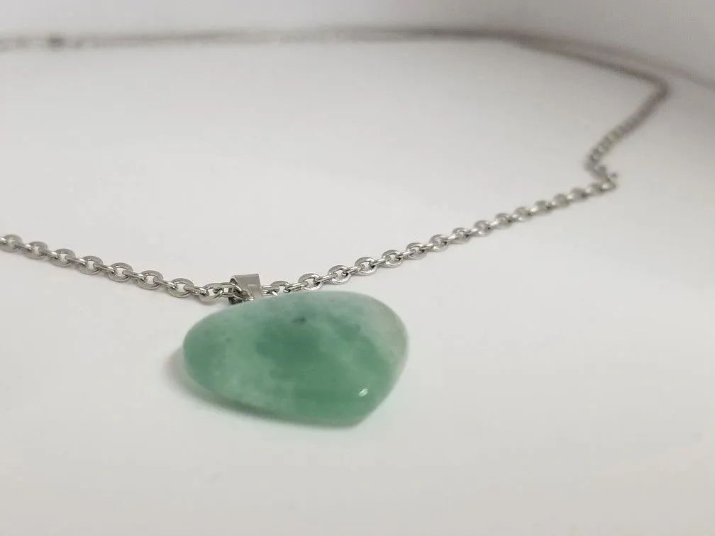 Cut Quartz Green Heart Pendant Necklace