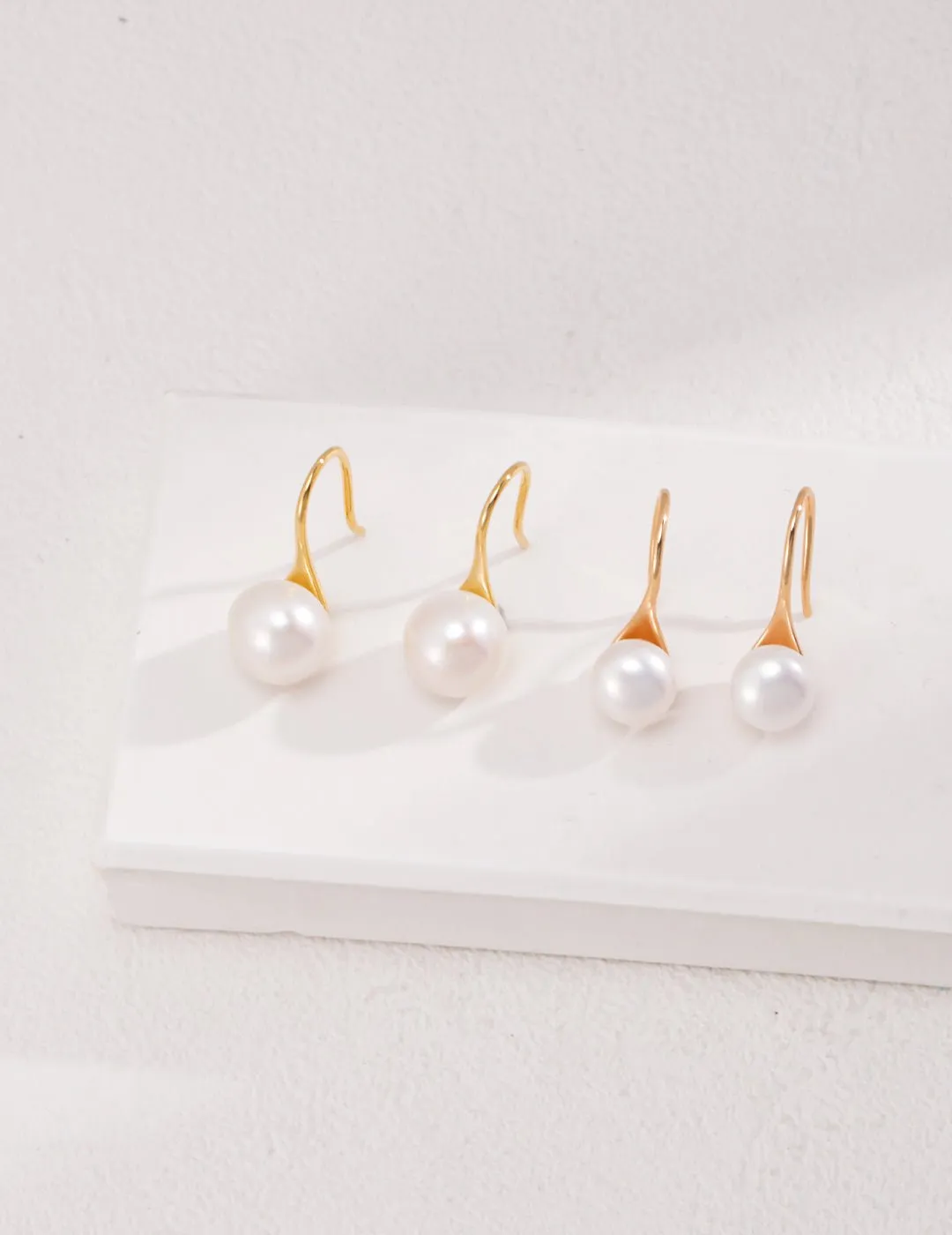 Daily Sterling Silver Natural Pearl Ear Hooks