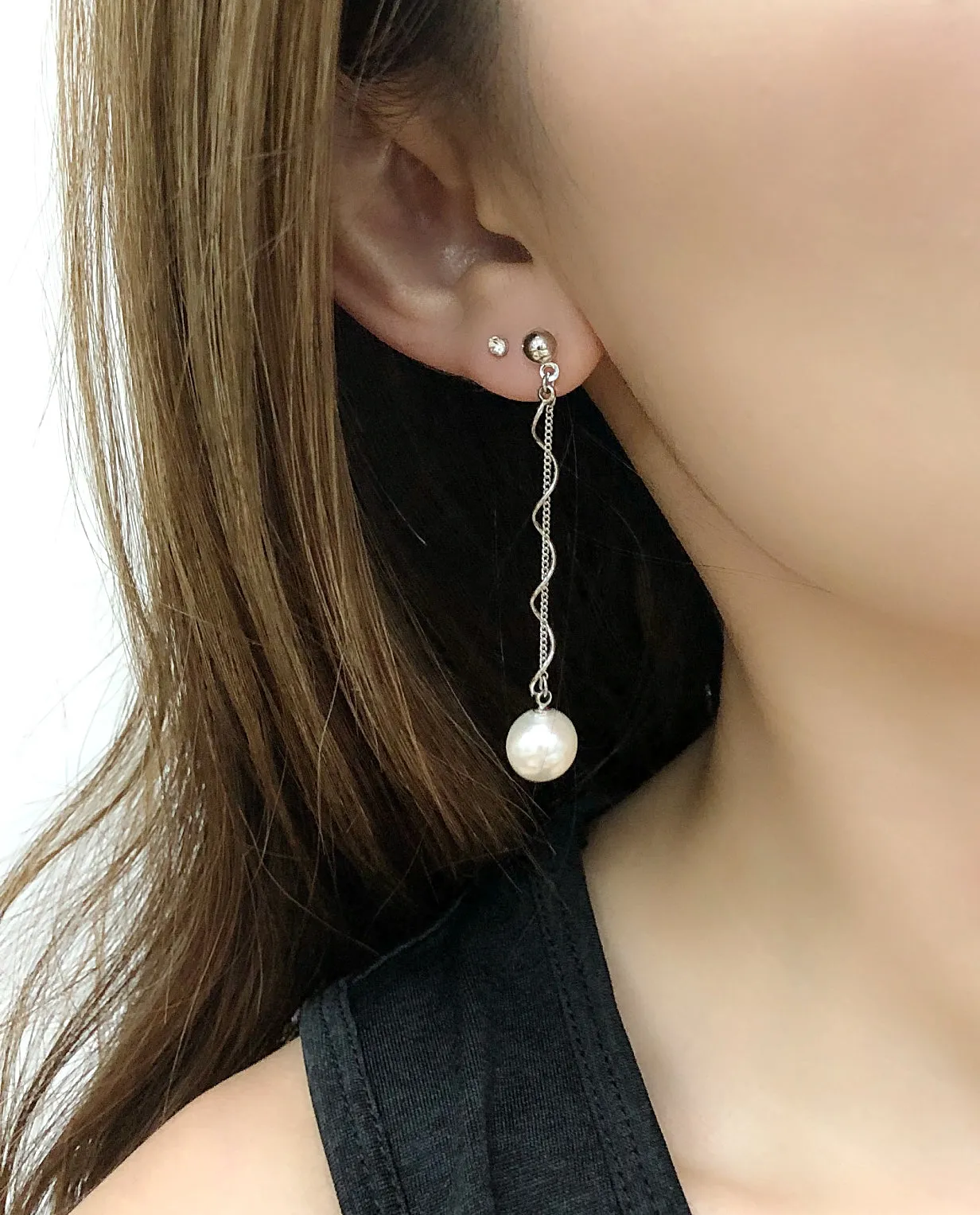 Dangling Spiral Pearl Earrings