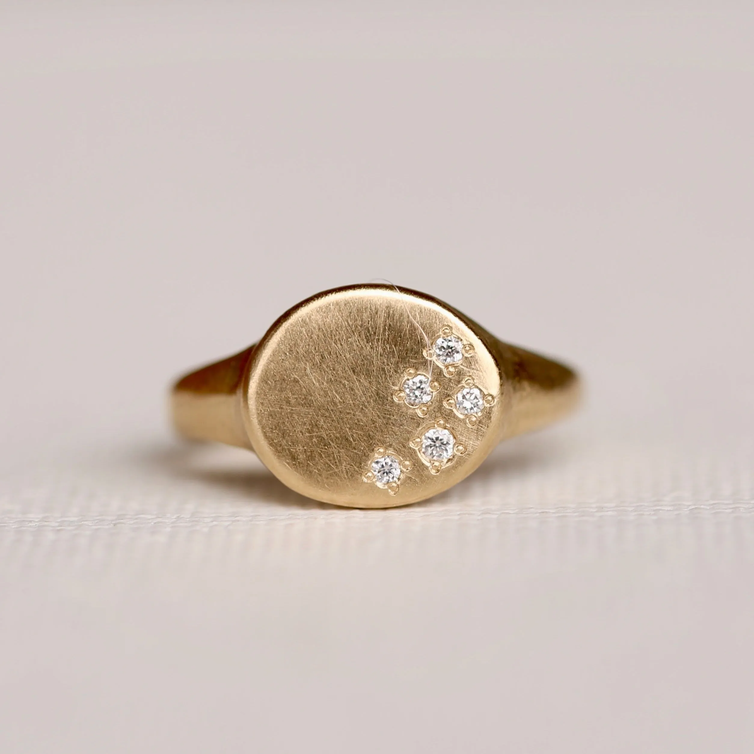 Diamond Scattered Stars Signet