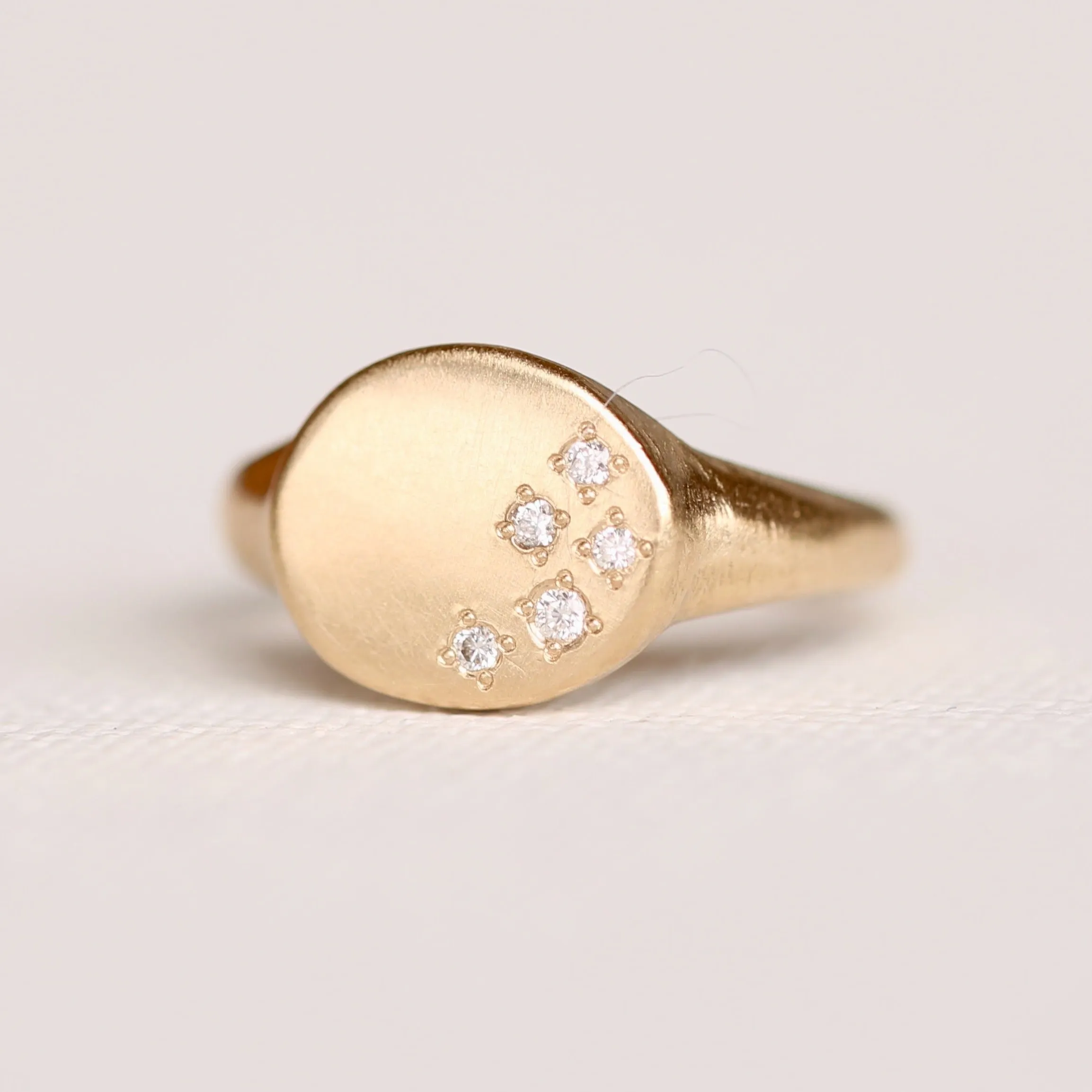 Diamond Scattered Stars Signet