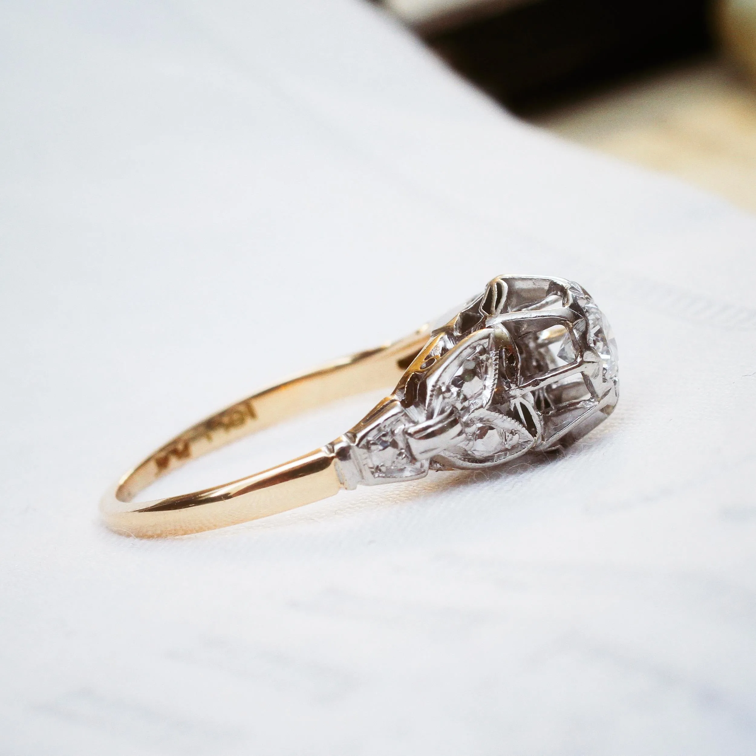 Extravagant Vintage Art Deco Diamond Engagement Ring