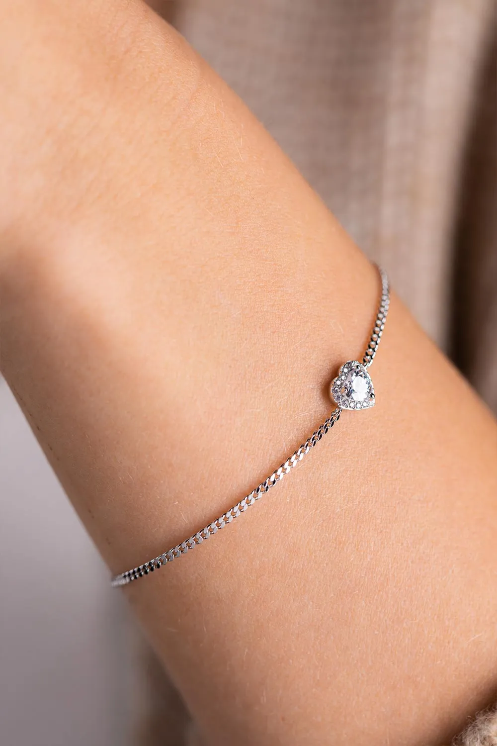 Glamorous Heart Bracelet Silver