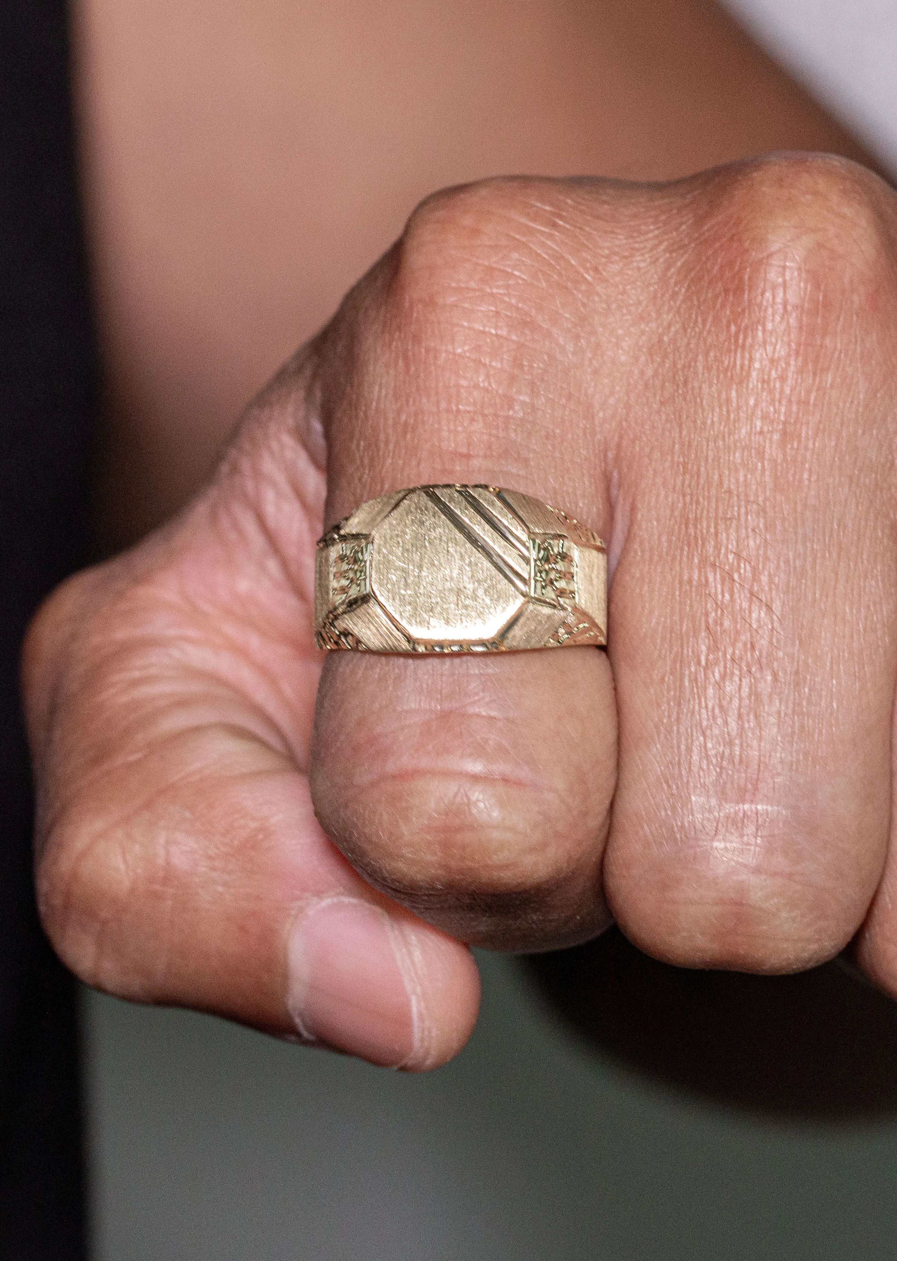 Mens Signet Ring - 10K Gold | 7 Grams