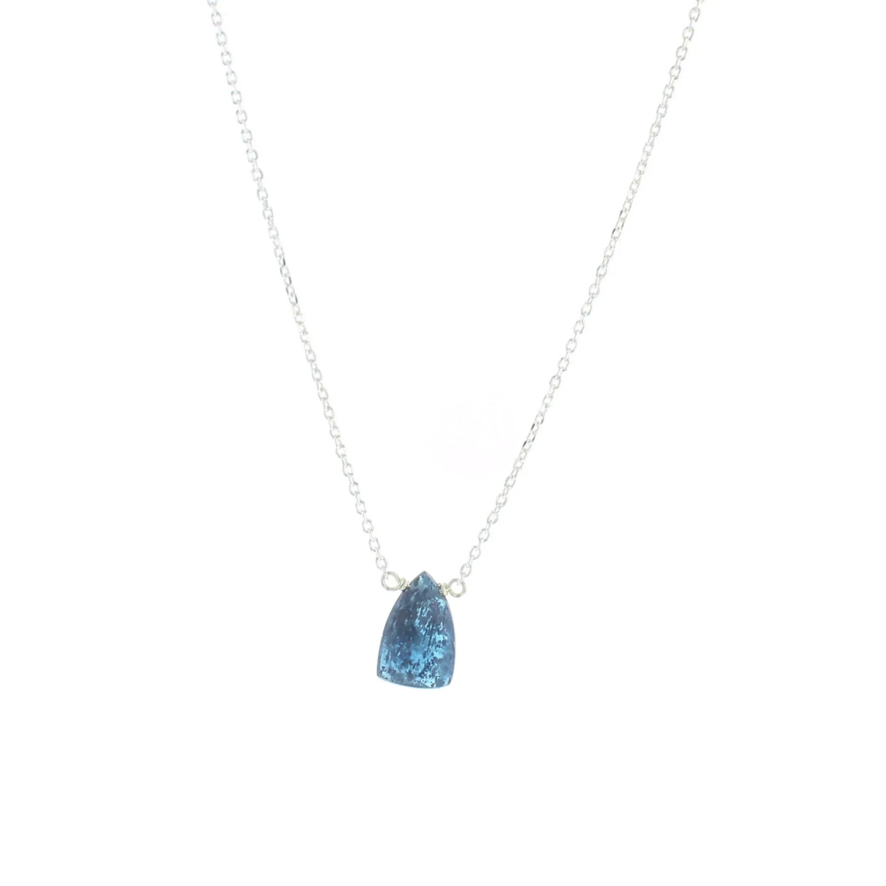 Mila Necklace - Kyanite