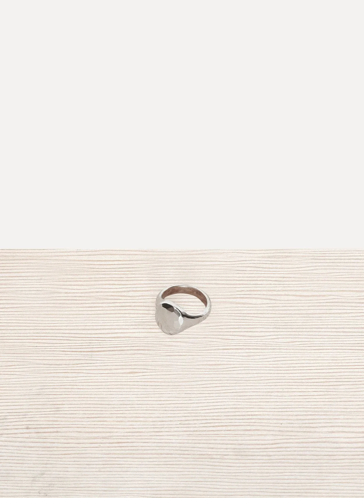 Signet Ring Oval Hammered